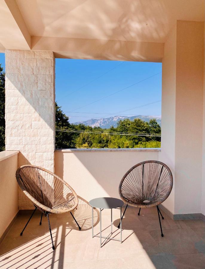 Villa Fluggi Near Labin Santalezi Exteriör bild
